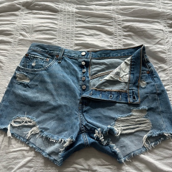 Levi denim shorts - Picture 1 of 4
